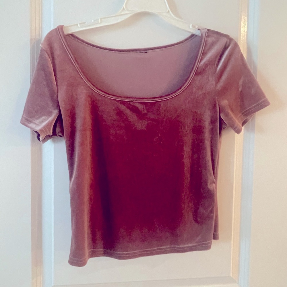 Velour crop top, scoop neck